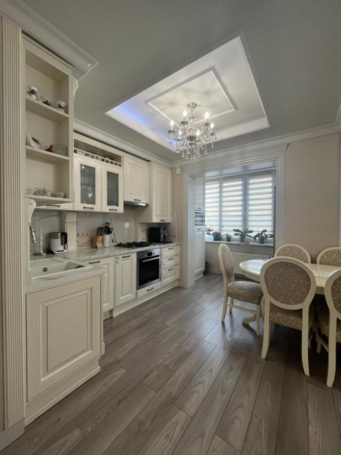 Apartament In The Center Of 키시나우 외부 사진